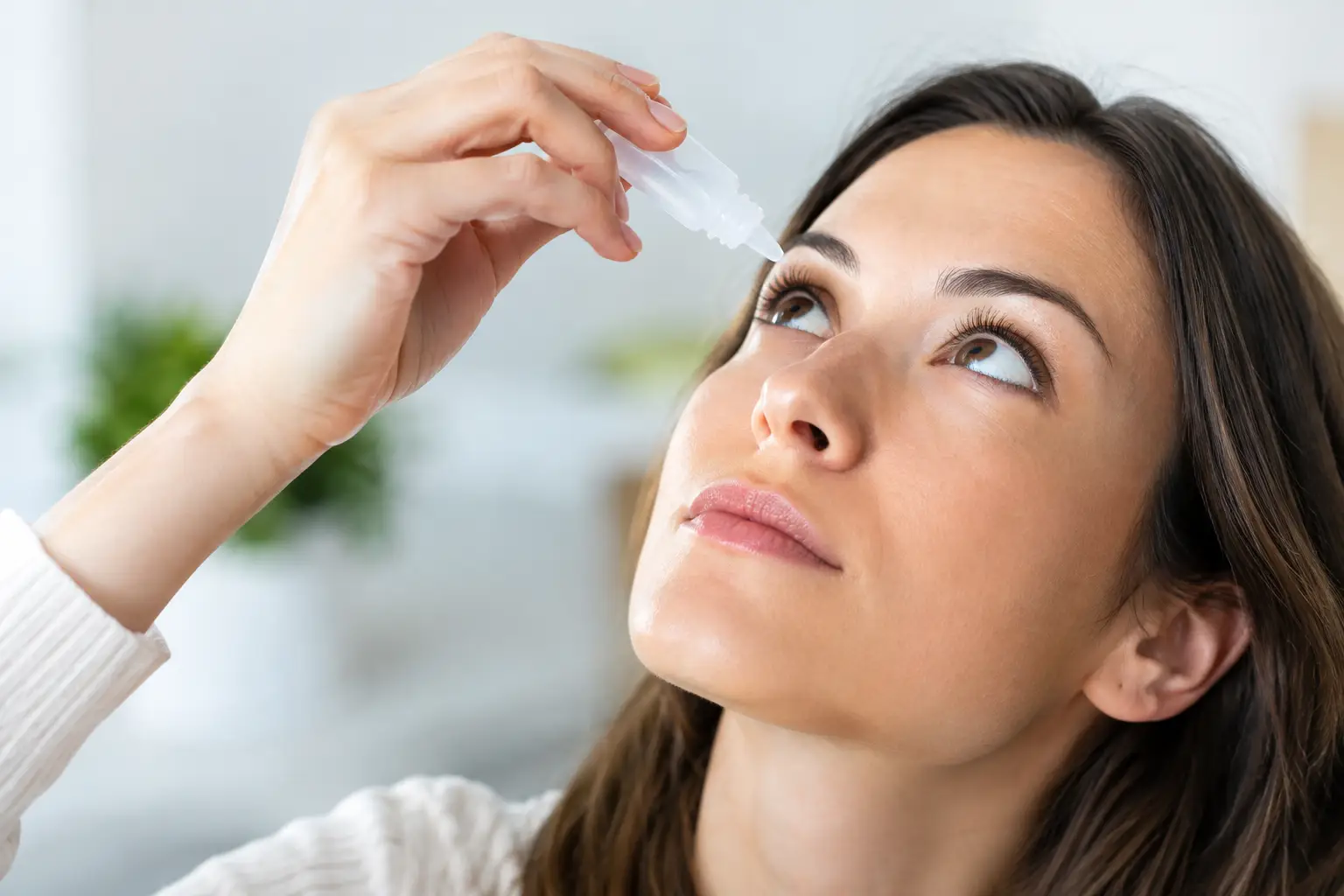 What Serum Eye Drop Service Reviews Should Tell You